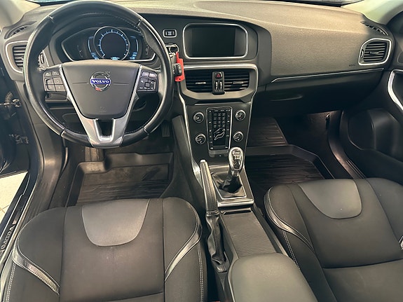 Volvo V40 9 of 30