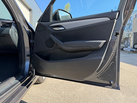 BMW X1 20 of 23