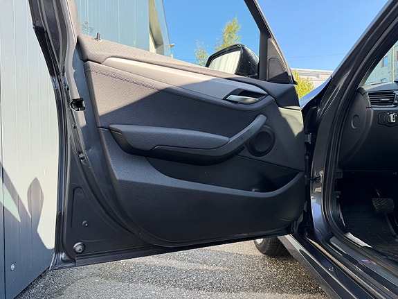 BMW X1 9 of 23