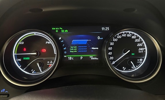 Toyota Camry 11 of 12