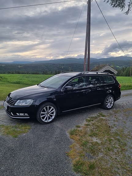 Volkswagen Passat 3 of 16