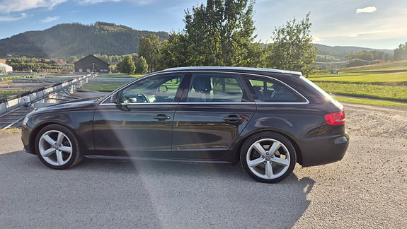 Audi A4 5 of 16