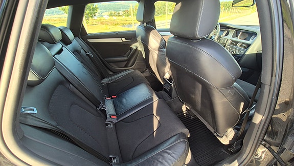 Audi A4 10 of 16