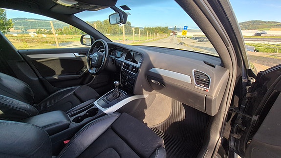 Audi A4 9 of 16
