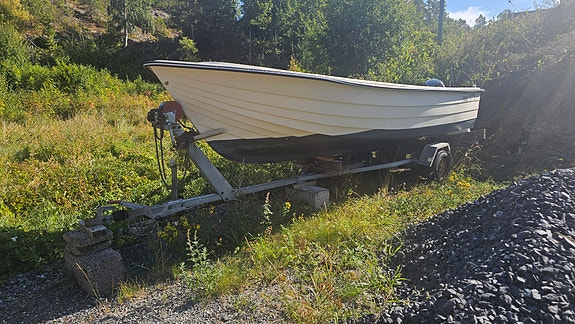 Perfekt båt for fiske og fritid, sjøsterk og rask 3 of 4