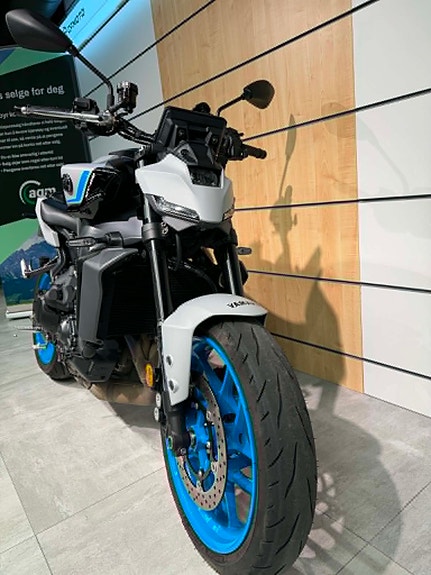 Yamaha MT-09 6 of 18