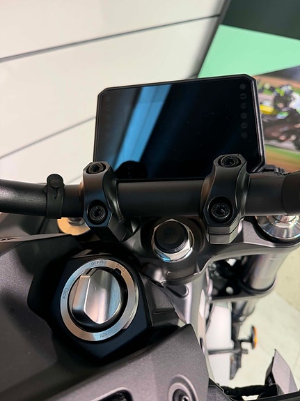 Yamaha MT-09 14 of 18