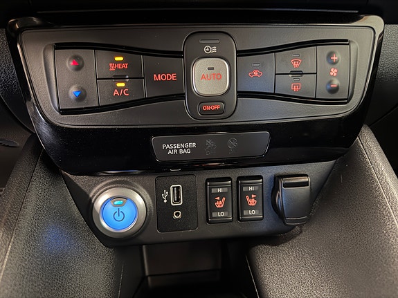 Nissan Leaf 21 of 30