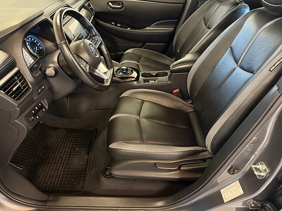 Nissan Leaf 5 of 30