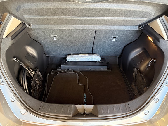 Nissan Leaf 15 of 30