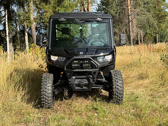 Can-Am Traxter 6x6 HD10 XU 2 of 10