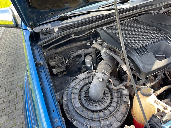 Toyota HiLux 24 of 30