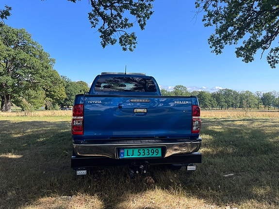 Toyota HiLux 15 of 30