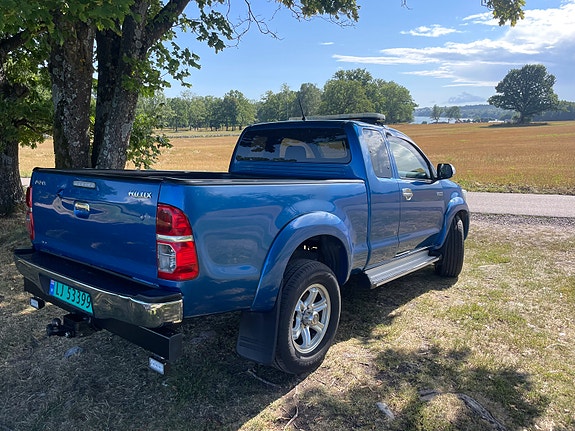 Toyota HiLux 9 of 30