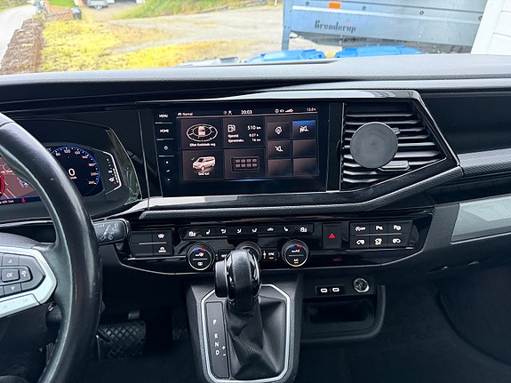 Volkswagen Multivan 11 of 17