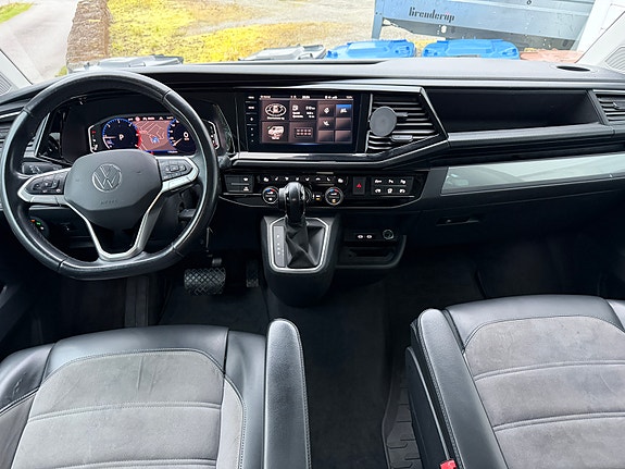 Volkswagen Multivan 12 of 17