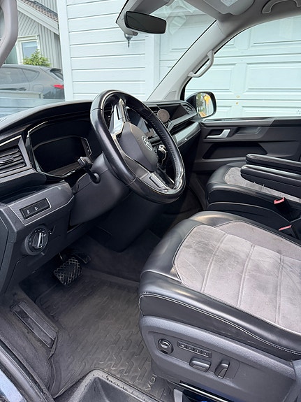 Volkswagen Multivan 13 of 17