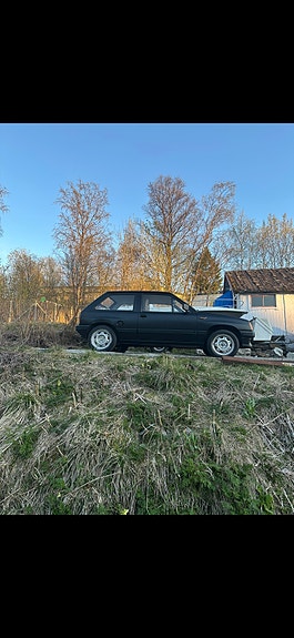 Opel Corsa 2 of 4