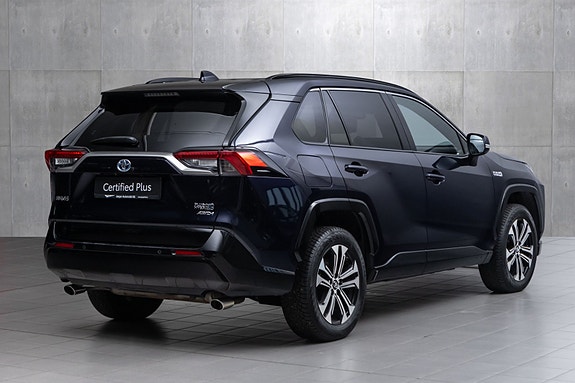 Toyota RAV4 Plug-in Hybrid 7 of 19