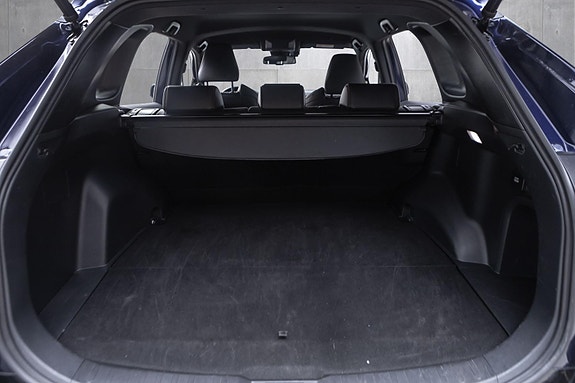 Toyota RAV4 Plug-in Hybrid 17 of 18