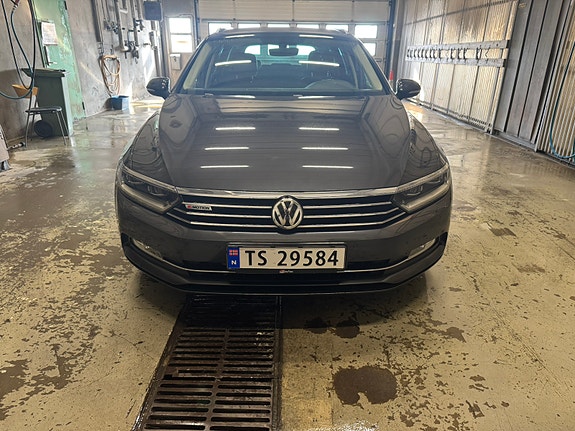 Volkswagen Passat 6 of 18