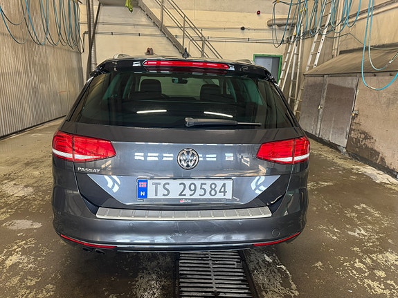 Volkswagen Passat 7 of 18