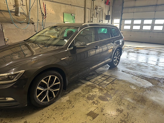Volkswagen Passat 8 of 18
