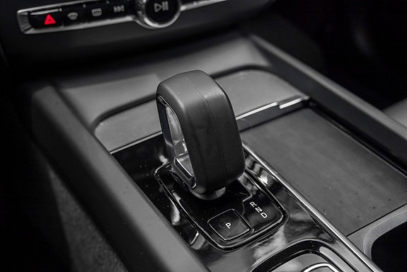 Volvo XC60 15 of 30