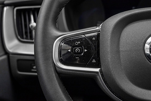Volvo XC60 20 of 30