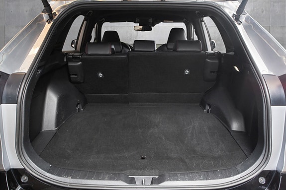 Toyota RAV4 Plug-in Hybrid 17 of 20