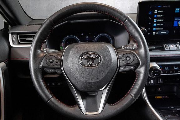 Toyota RAV4 Plug-in Hybrid 9 of 20