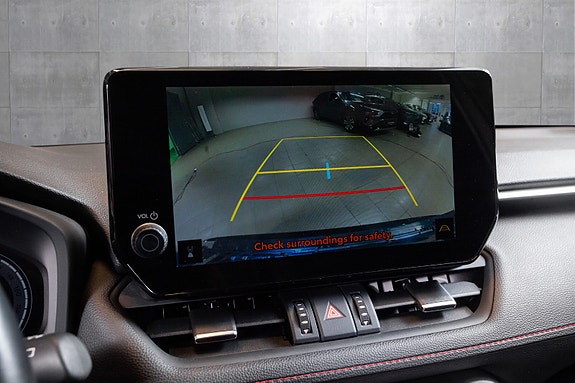 Toyota RAV4 Plug-in Hybrid 12 of 20