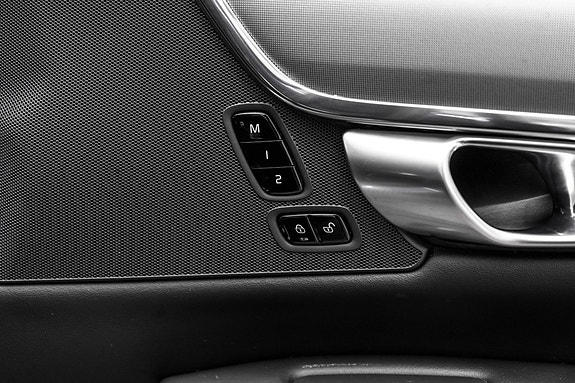Volvo V90 27 of 29