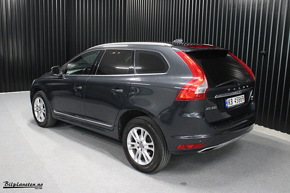 Volvo XC60 9 of 30