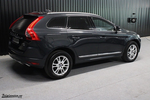 Volvo XC60 5 of 30