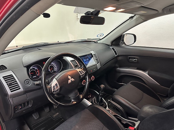 Mitsubishi Outlander 28 of 30