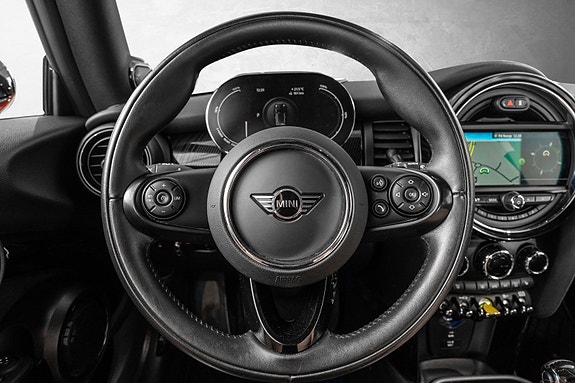 MINI Cooper SE 15 of 23