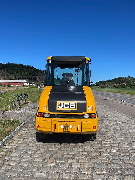 JCB 407 T4 4 of 5