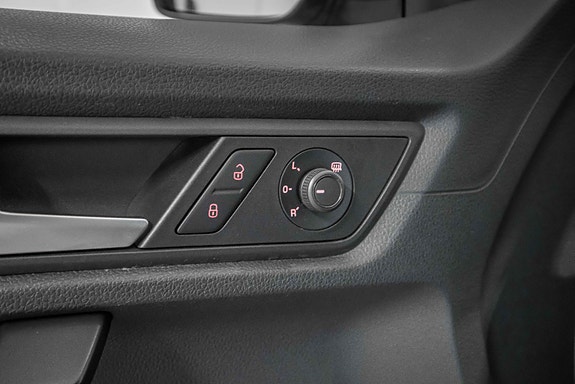 Volkswagen Caddy 18 of 27