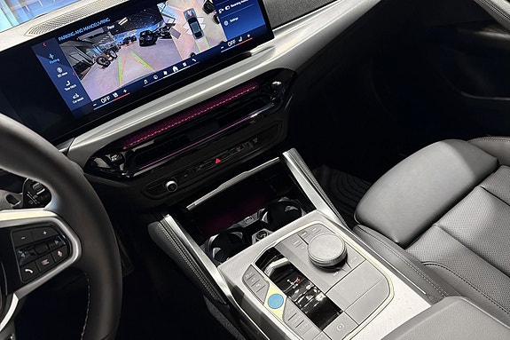 BMW i4 10 of 22