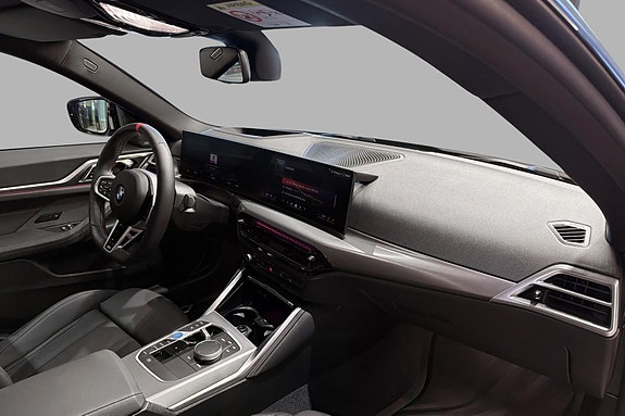 BMW i4 13 of 22