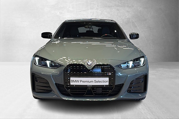 BMW i4 2 of 22
