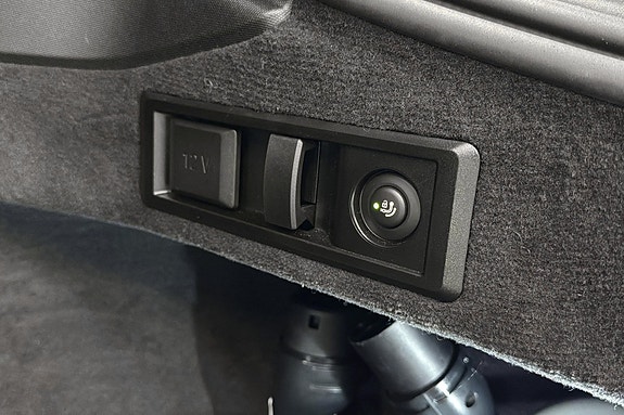 BMW i4 20 of 22
