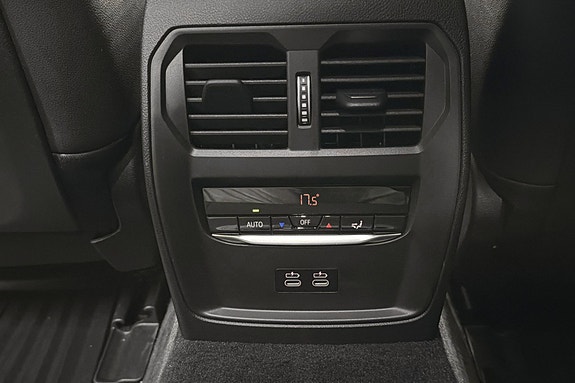 BMW i4 19 of 22