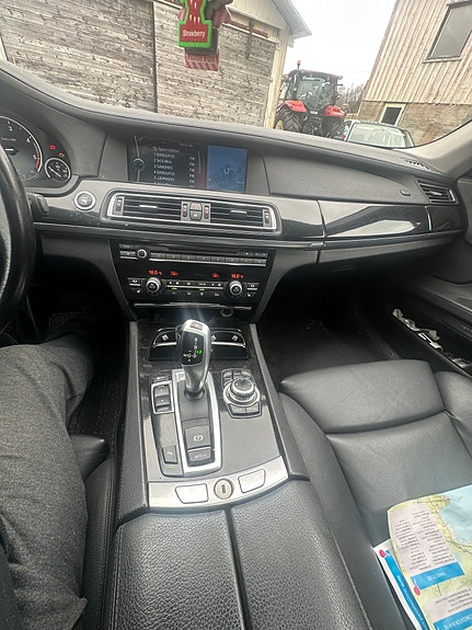 BMW 730d 18 of 23