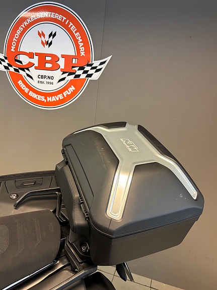 KTM 1290 Super Adventure S 10 of 11
