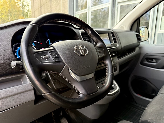 Toyota Proace 10 of 15