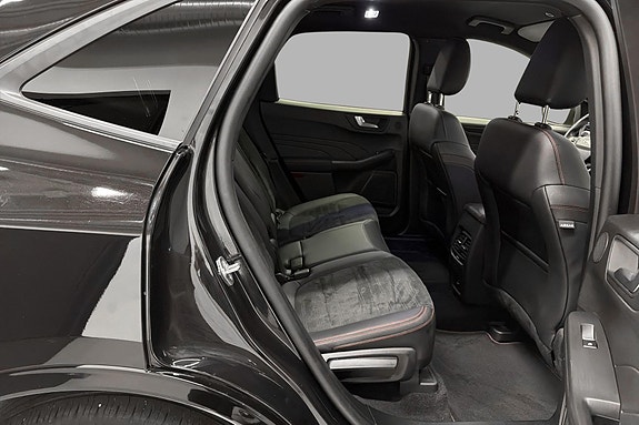 Ford Kuga 12 of 25