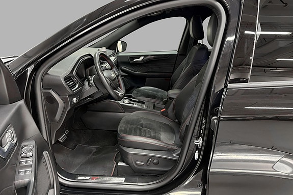 Ford Kuga 10 of 25