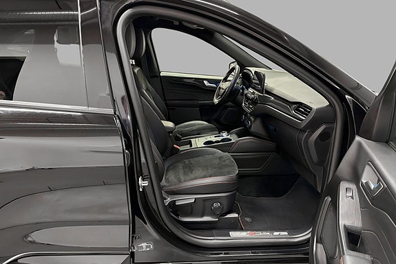 Ford Kuga 11 of 25